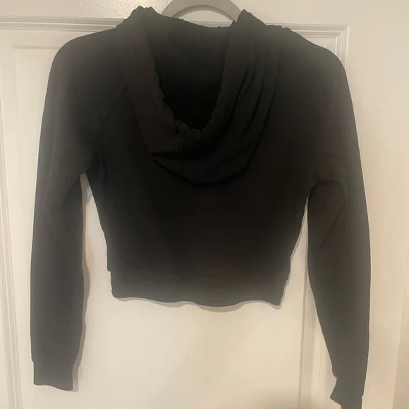 Guess Women's Black Cropped Hoodie - Picture 5 of 5